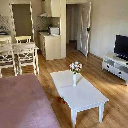 Cozy Flores 2 Bedrooms Sunny Beach